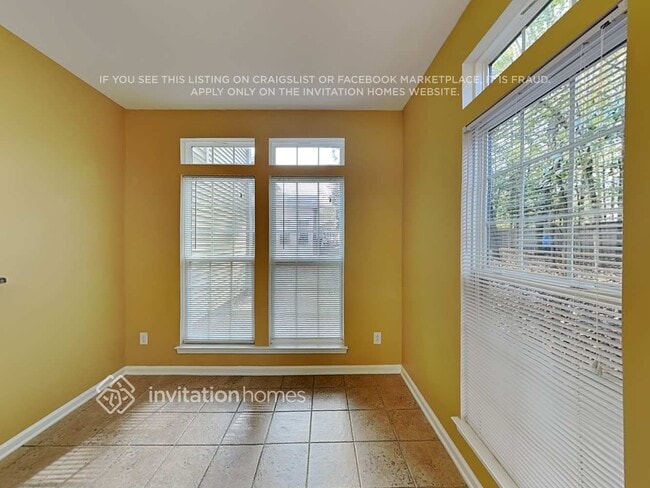 Building Photo - 10124 Rivendell Ln