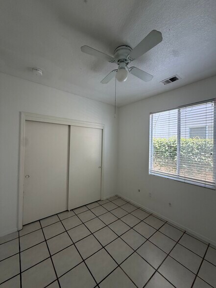 Building Photo - 10808 Tivoli Ct