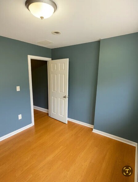 3rd bedroom 2nd floor - 2115 Sigel St
