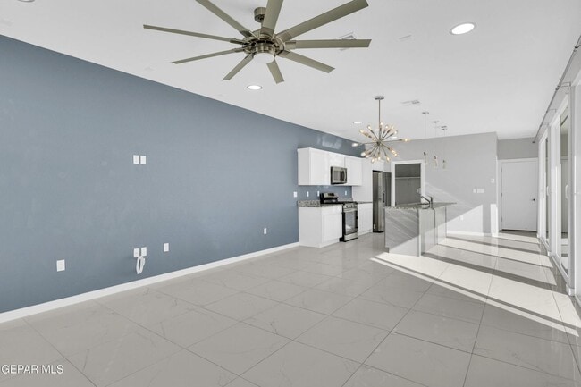 Building Photo - 236 Lago Maggiore St