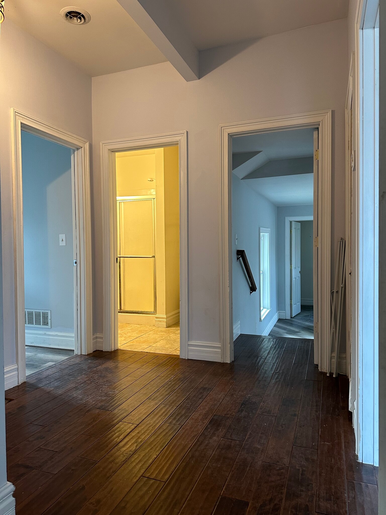 Building Photo - 322 S Elm Ave