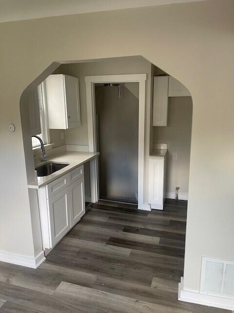 Building Photo - 11798 Outer Dr W