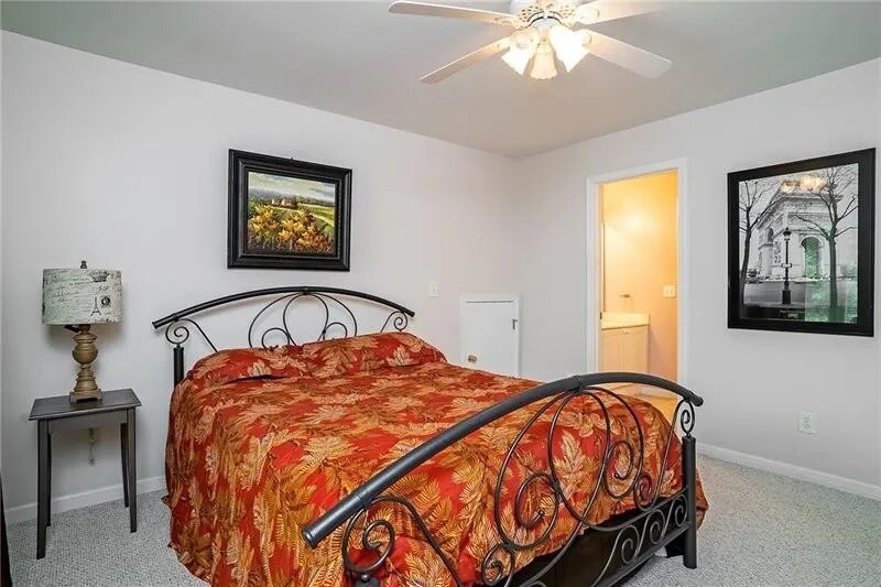 Building Photo - 3915 High Gables E