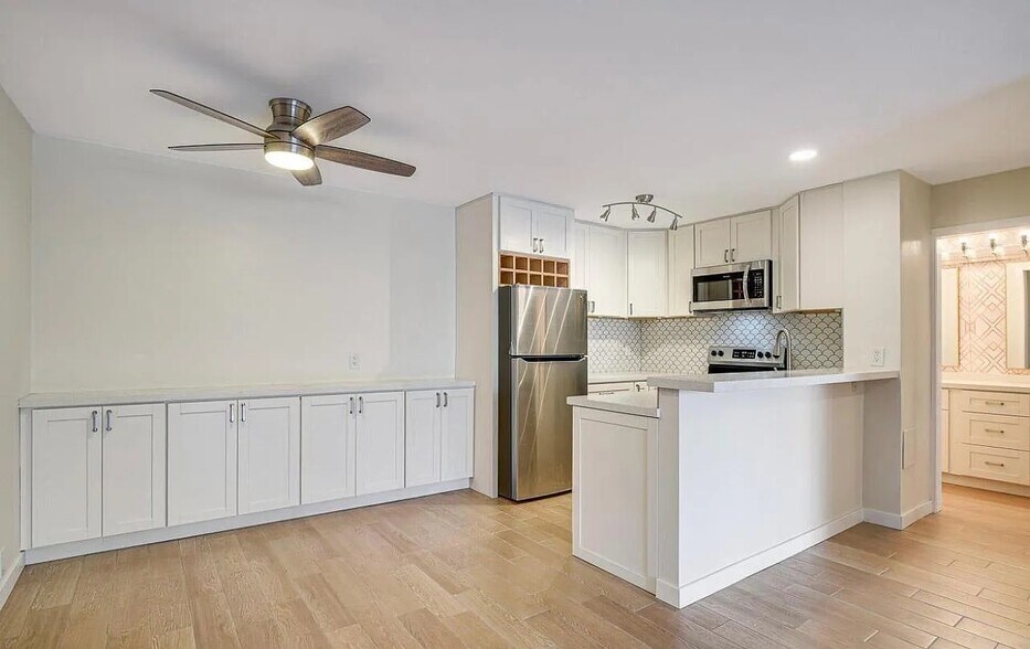 Building Photo - 4600 Lamont St