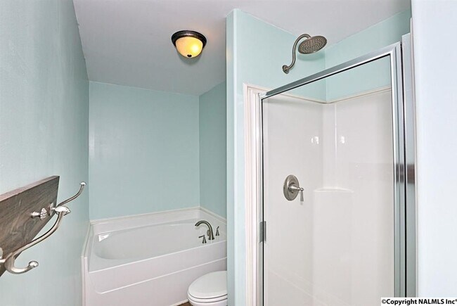 Building Photo - 110 Healey Dr