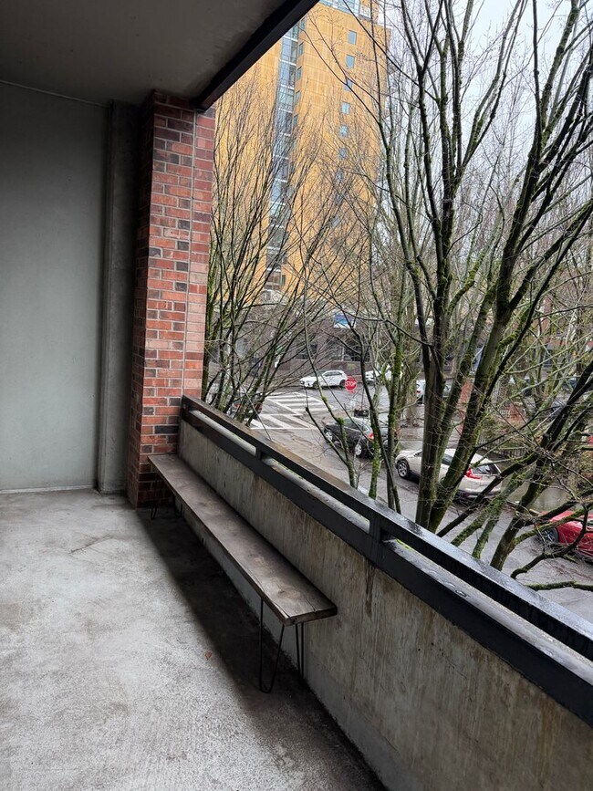Building Photo - McKenzie Lofts - 2nd floor west facing Pearl District studio w/parking/storage/covered balcony