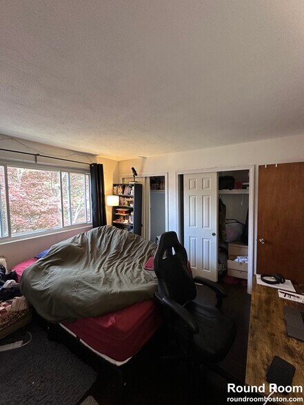Building Photo - 19 Kippy Dr