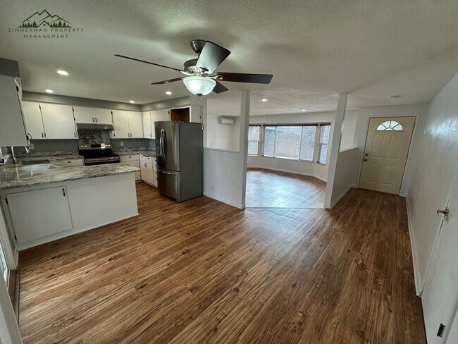 Building Photo - Update 3 bedroom 2 bathroom House