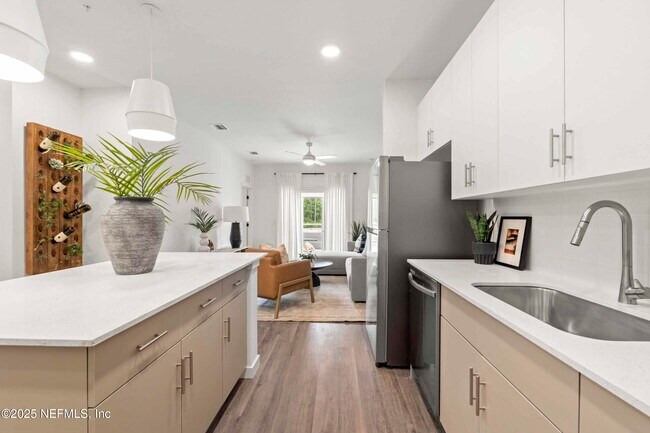 Building Photo - 25 Silver Moon Cir