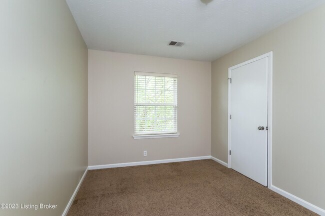 Building Photo - 8104 Apple Valley Dr