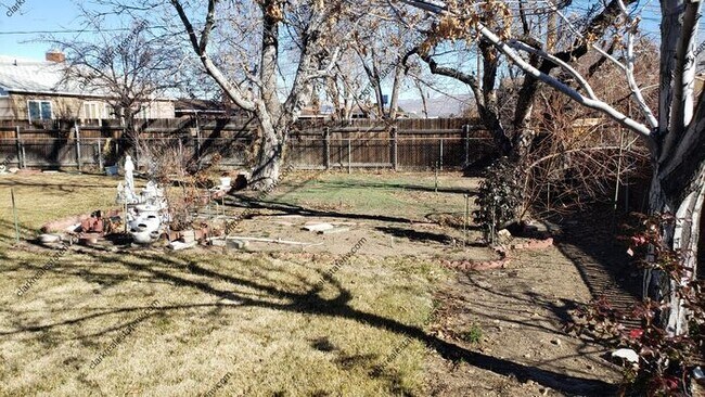 Building Photo - Old Southwest Reno home 3 Bed 2 Bath 1 car...