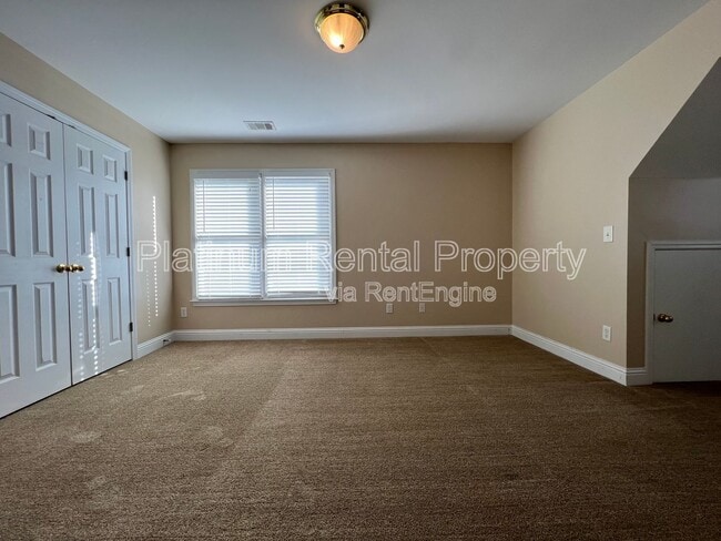 Building Photo - 1460 White Flowers Ln