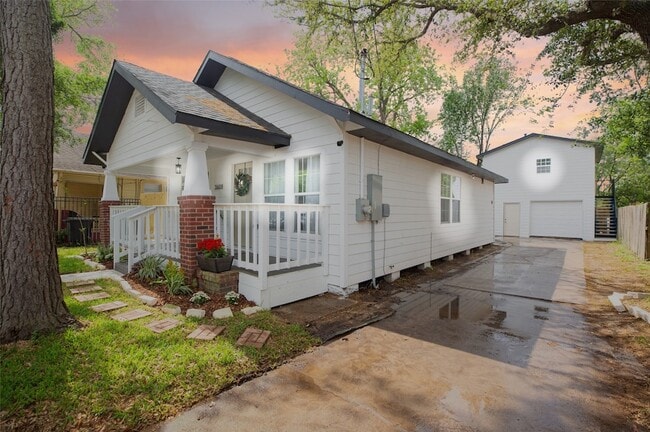 Building Photo - 3608 McIlhenny St