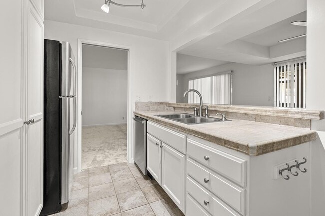 Building Photo - 5148 Cribari Pl