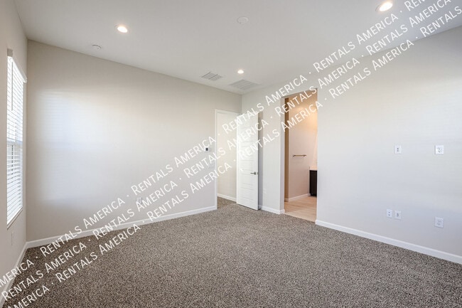Building Photo - Desirable Community of Arabella