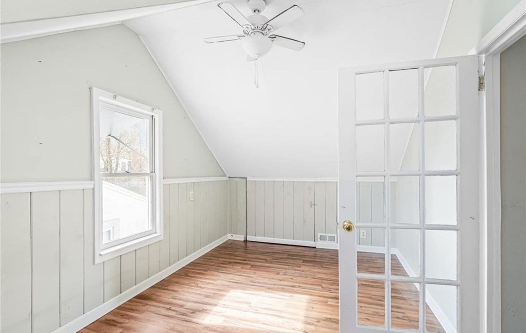 Building Photo - 3400 Rosemont Ave