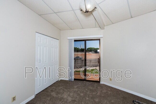 Building Photo - 210 E 600 S