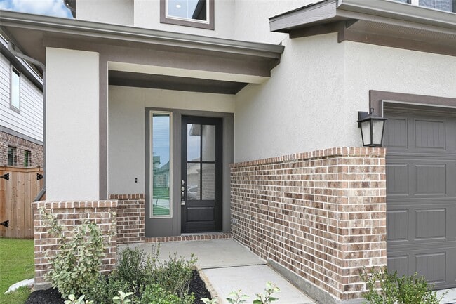 Building Photo - 31823 Autumn Spur Ln