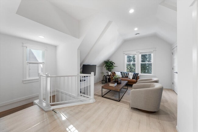 Building Photo - 2509-2511-2511 N Cramer St