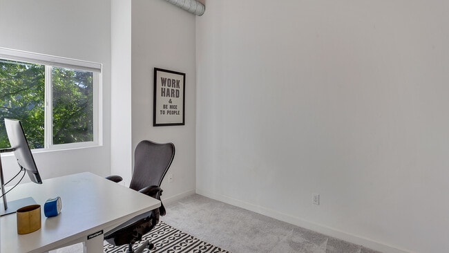 Building Photo - 6824 N Catlin Ave
