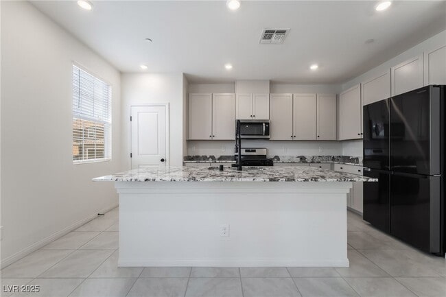 Building Photo - 3734 Battipaglia Ave