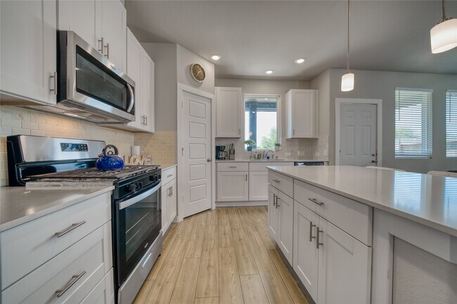 Building Photo - 3830 Singing Coast Path