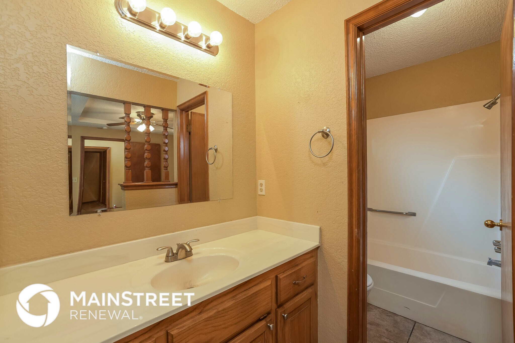 Building Photo - 2713 Amber St