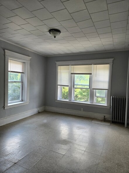 Building Photo - 236 Locust St