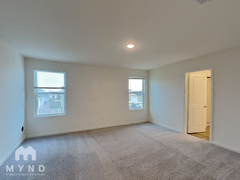 Building Photo - 14462 Palm Ridge