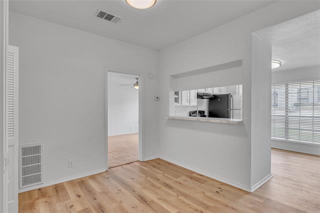 Building Photo - 6026 Stoneybrook Dr