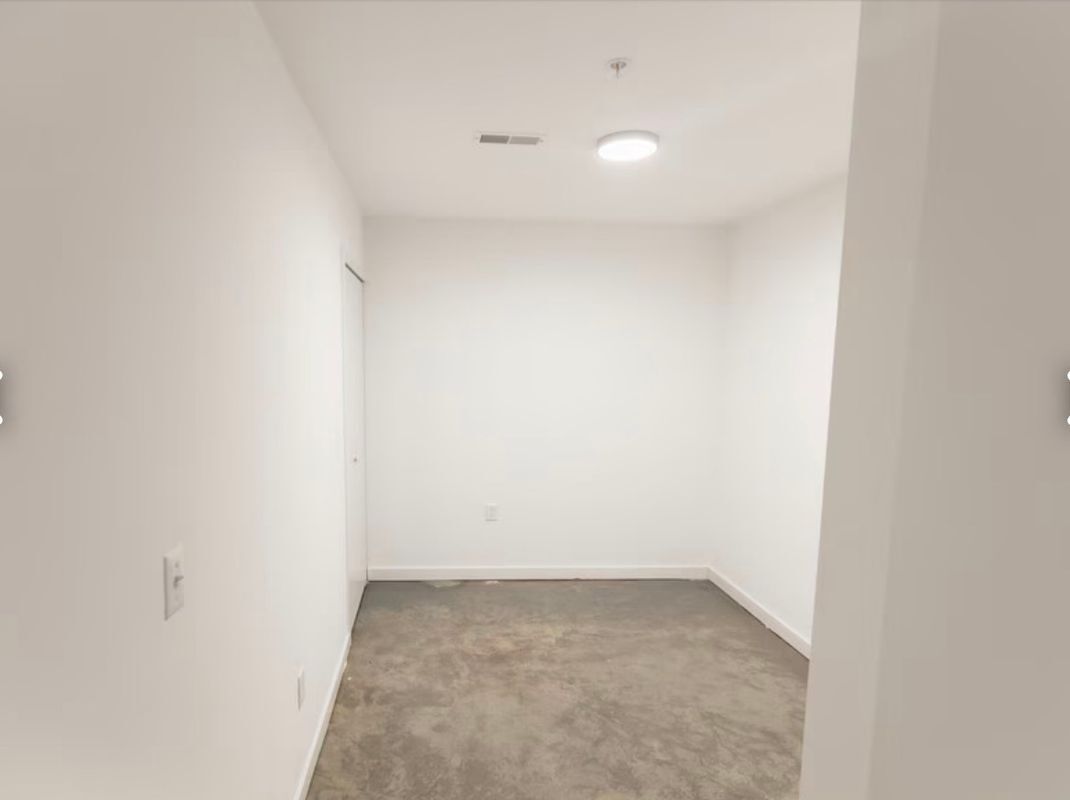 Building Photo - 207 E Baltimore Ave