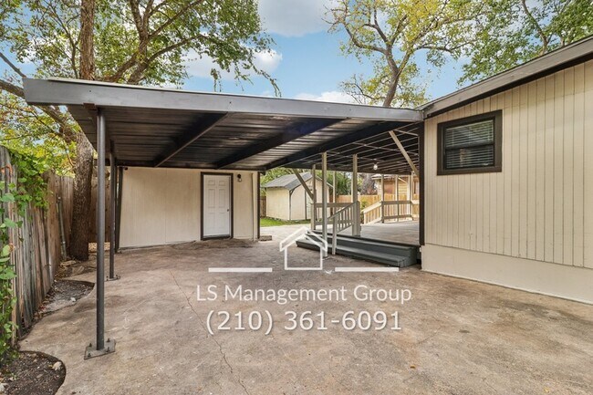 Building Photo - 622 Denver Blvd