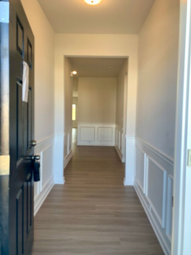 Building Photo - Beautiful Ranch Home in Sanford, Available...