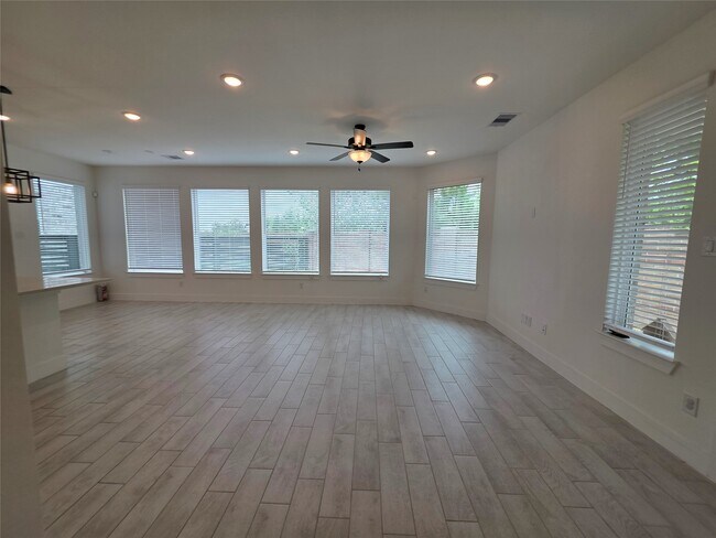 Building Photo - 18710 Colorado River Ln