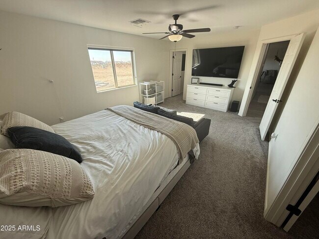 Building Photo - 726 S Johnson Rd