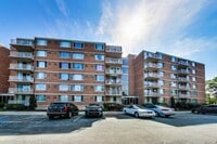 Building Photo - 2211 S Highland Ave