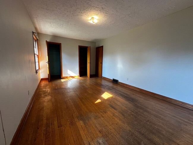 Building Photo - **Move-In Special !! 3 bed/ 2 bath rancher for rent. Hamblen/Jefferson County line.