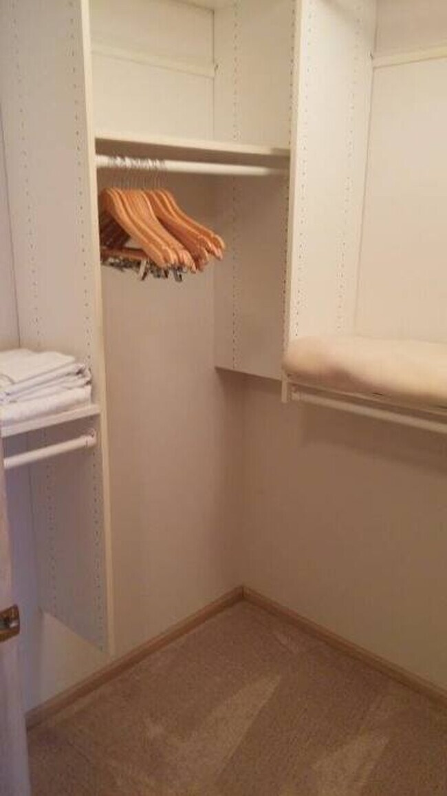 Building Photo - 305 Nautilus Dr