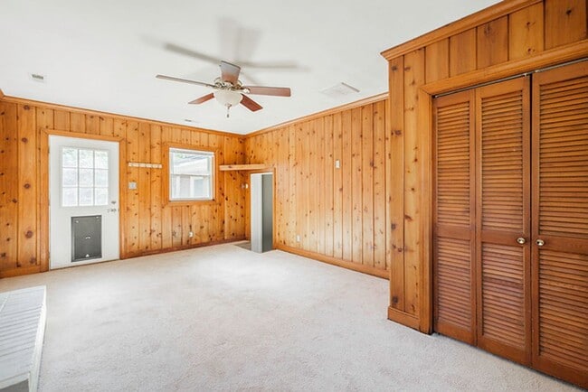 Building Photo - Beautiful Home Near Pony Pasture!