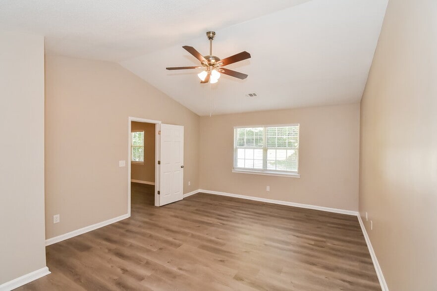 Building Photo - 2273 Ashton Dr