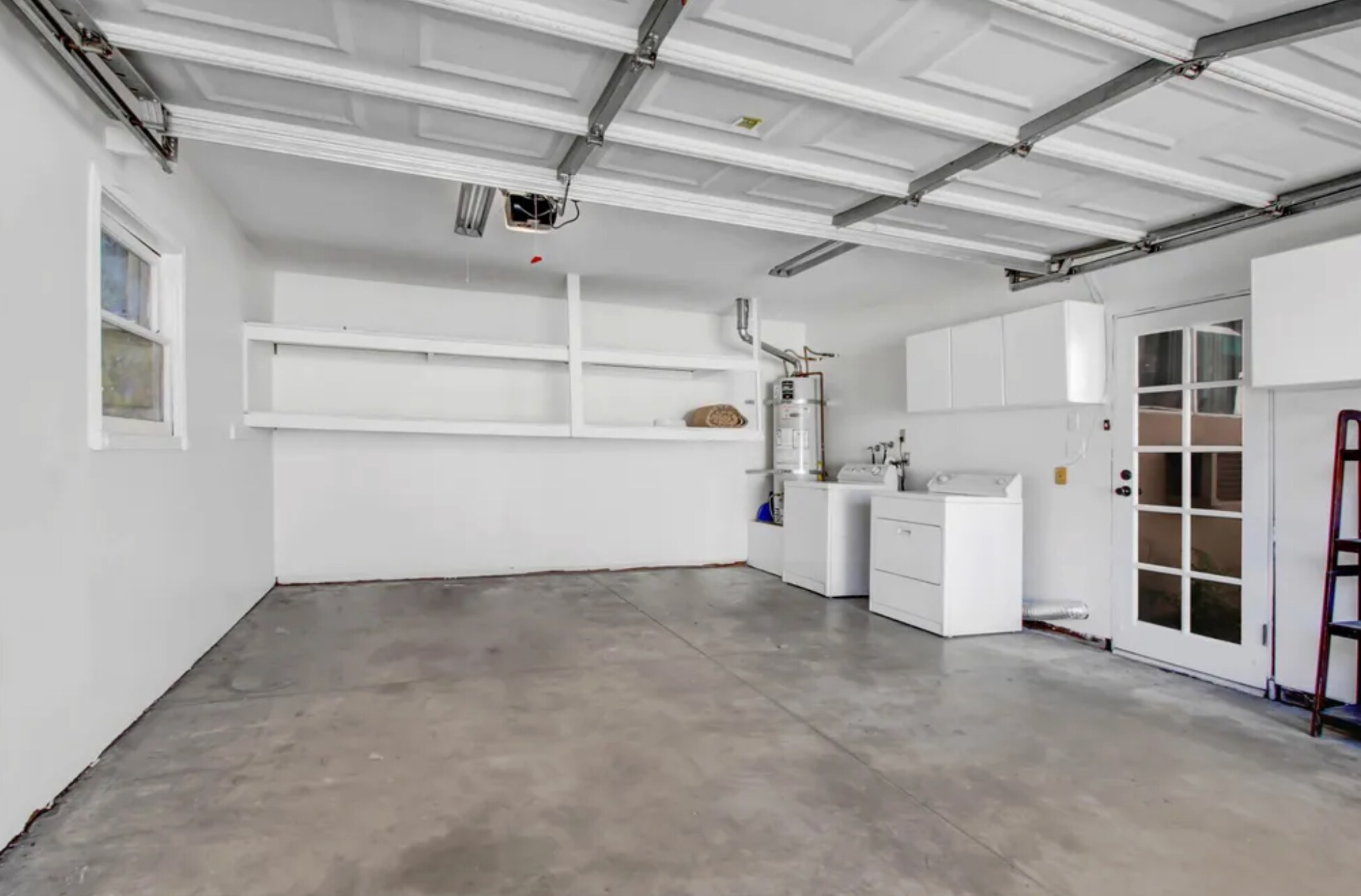 Building Photo - 10832 Huston St