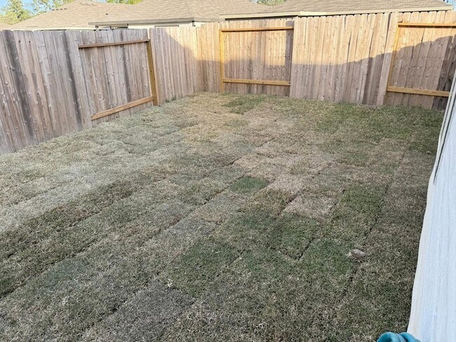 Building Photo - 2027 Summer Night Dr