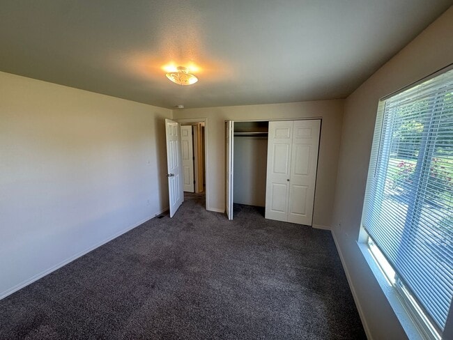 Building Photo - Non-Refundable & Security Deposit Total: $...