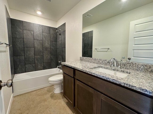 Building Photo - 914 Switchgrass Dr