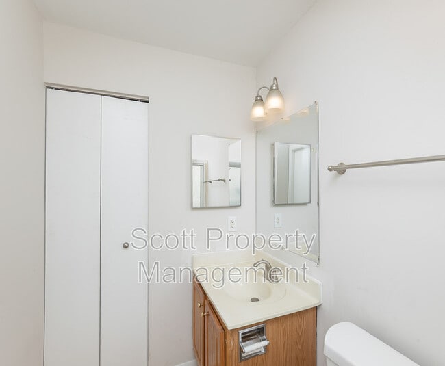 Building Photo - 113 Bourbon Ct
