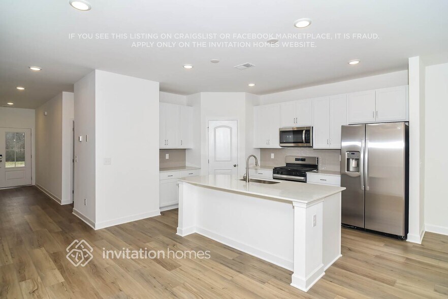 Building Photo - 253 W Millbrook Dr