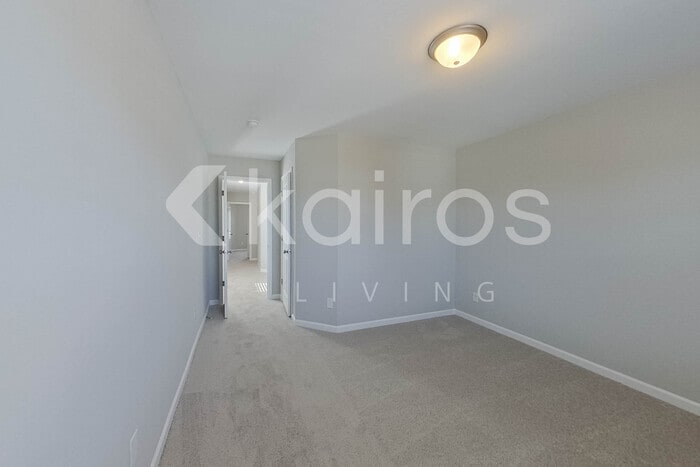 Building Photo - 862 Silent Barge Cv