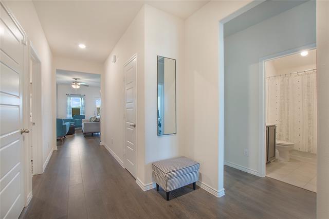 Building Photo - 219 Spirehaven Dr