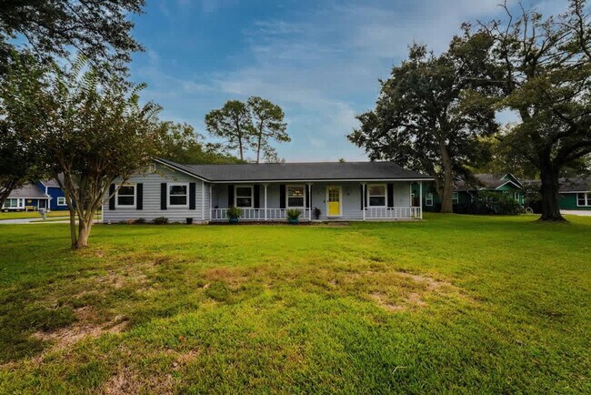Building Photo - 4791 Lackawanna Ln
