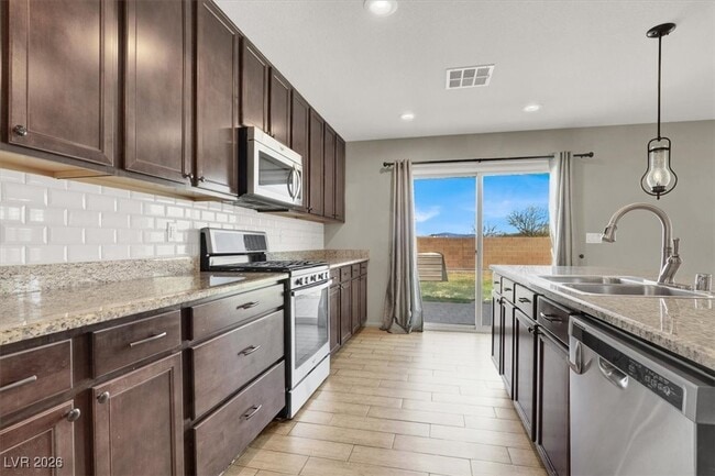 Building Photo - 7858 Trappers Ridge Ave